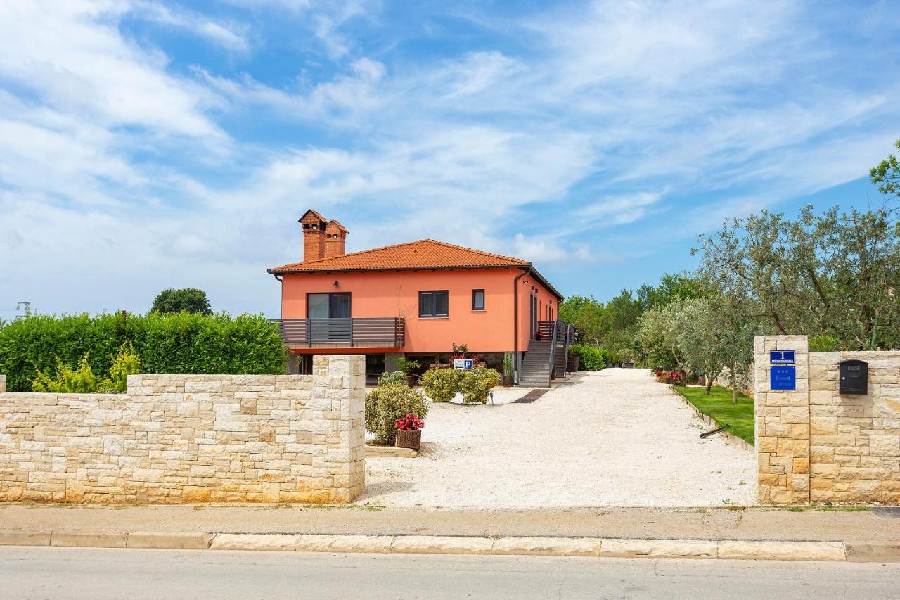 Apartmani Karoca 3 普拉 外观 照片