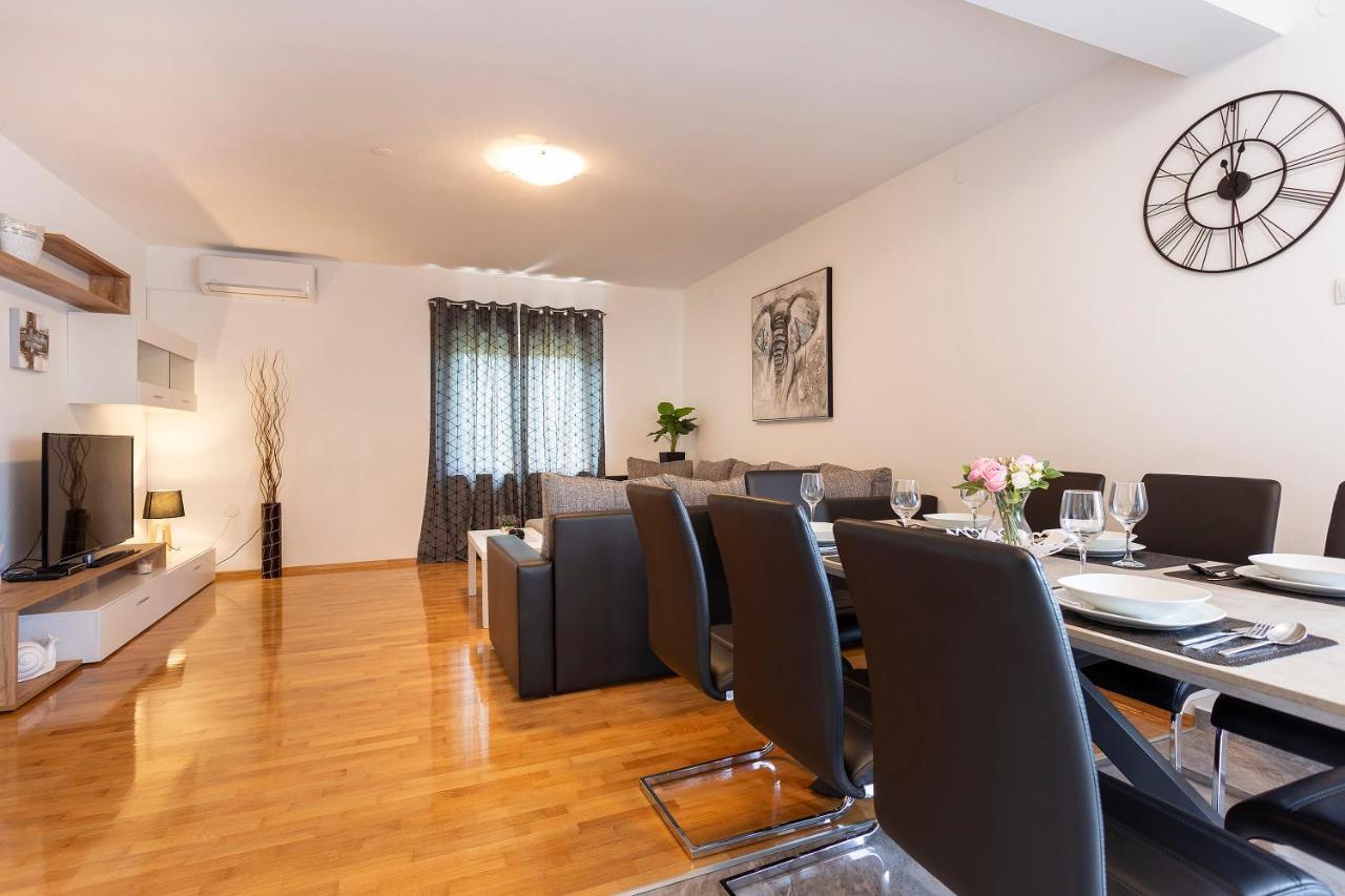 Apartmani Karoca 3 普拉 外观 照片